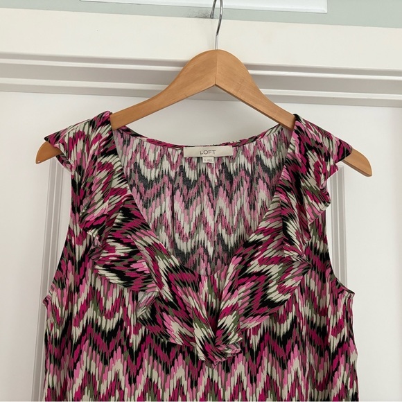 LOFT Ikat Palm Ruffle Shell Top S - Picture 4 of 8